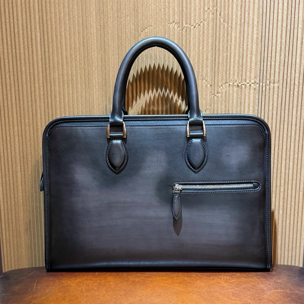 Men's Retro Calfskin Leather Business Handbag | Vexaroa