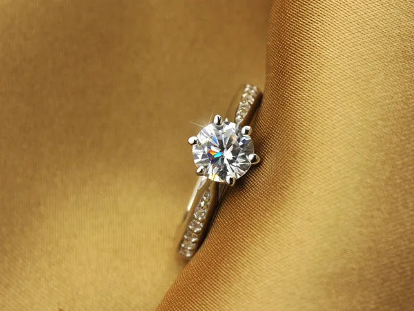 Vexaroa women's solitaire style cubic zirconia ring - product gallery image 6