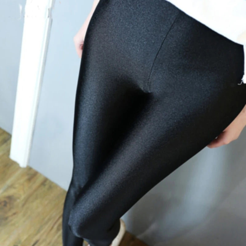 Vexaroa Women's Seamless Slim Cropped Workout Leggings