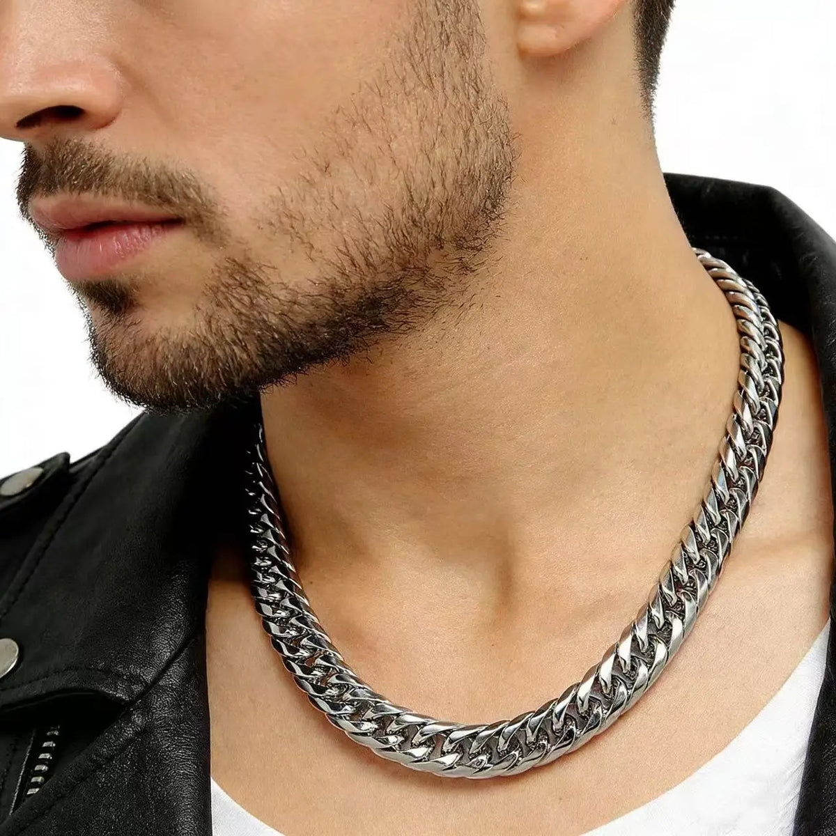 Vexaroa stainless steel Cuban link chain necklace - product gallery image 2