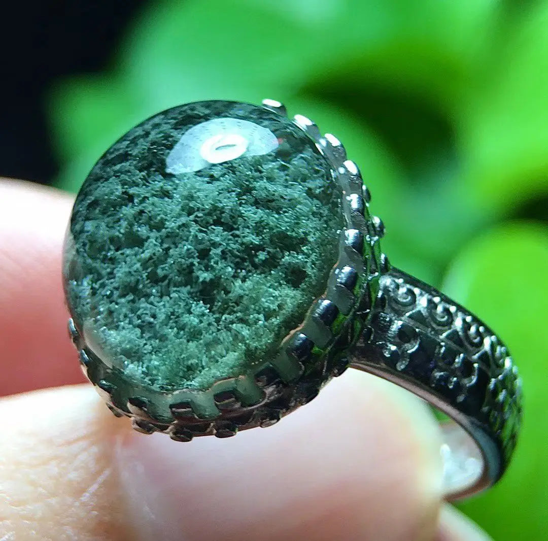 4. Vexaroa Green Phantom Ring 14mm Adjustable 925 Silver on Hand
