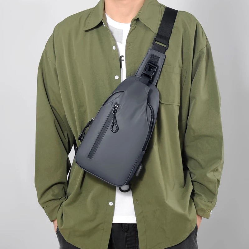 Vexaroa Men's Crossbody Chest Bag with USB Port - product image 6