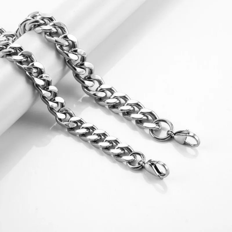Vexaroa 316L stainless steel Cuban link necklace - product gallery image 2