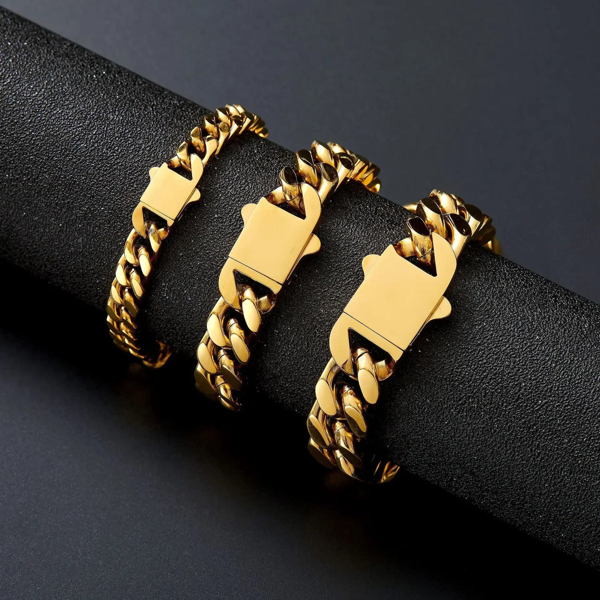 Vexaroa Gold-Tone Cuban Chain Necklace and Bracelet — Vexaroa product image 4