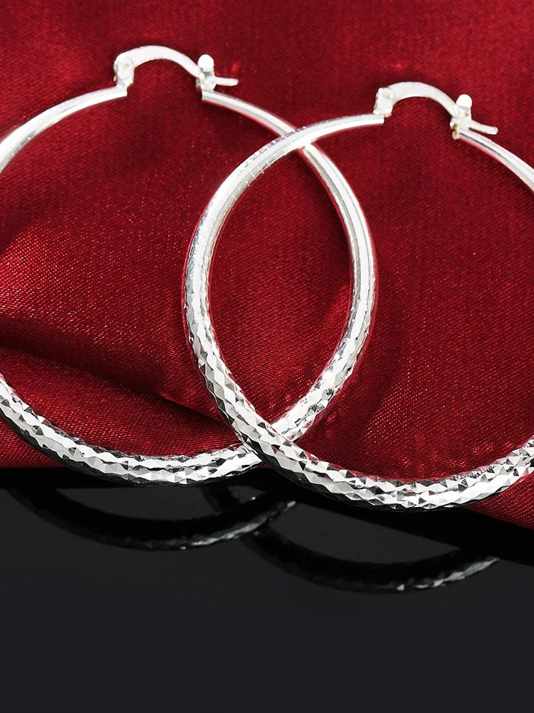 Vexaroa 5 cm hoop earrings - product gallery image 4