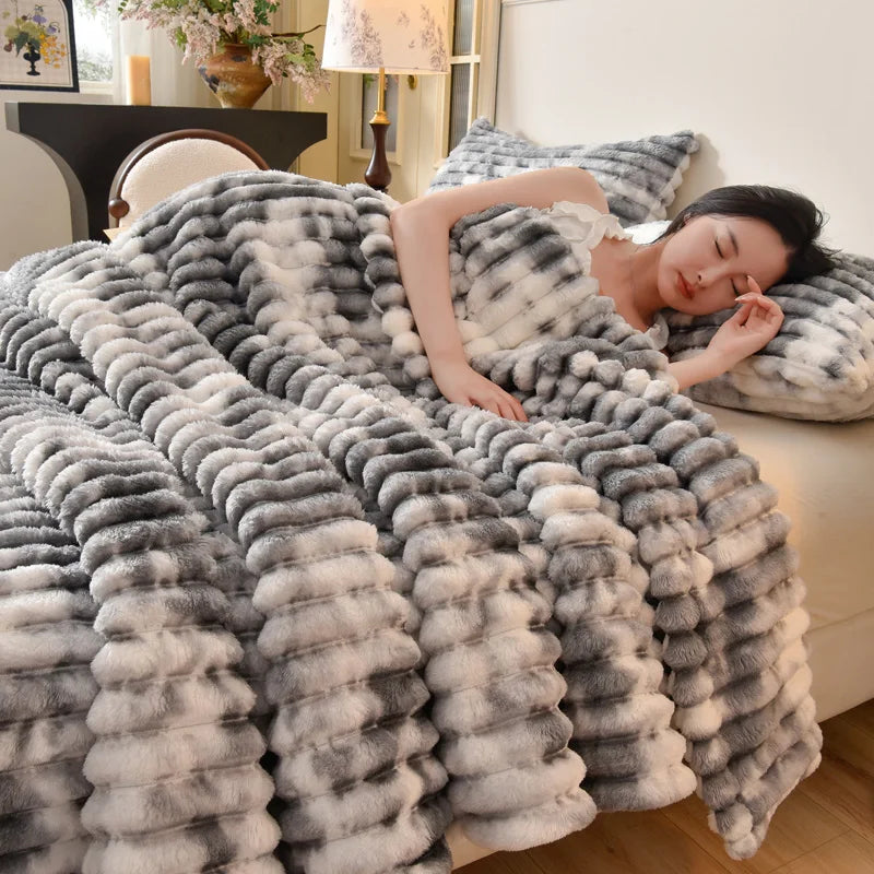 Wide Stripe Imitation Rabbit Plush Blanket Autumn Winter Warm Double Bed Blankets Fluffy Soft Tie-Dye Flannel Sofa Throw Blanket