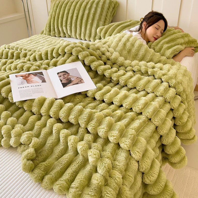 Thick Warm Wide Striped Flannel Blanket Solid Color Soft Fluffy Plush Throws for Sofa Bed Office Travel Multifunctional Blanket