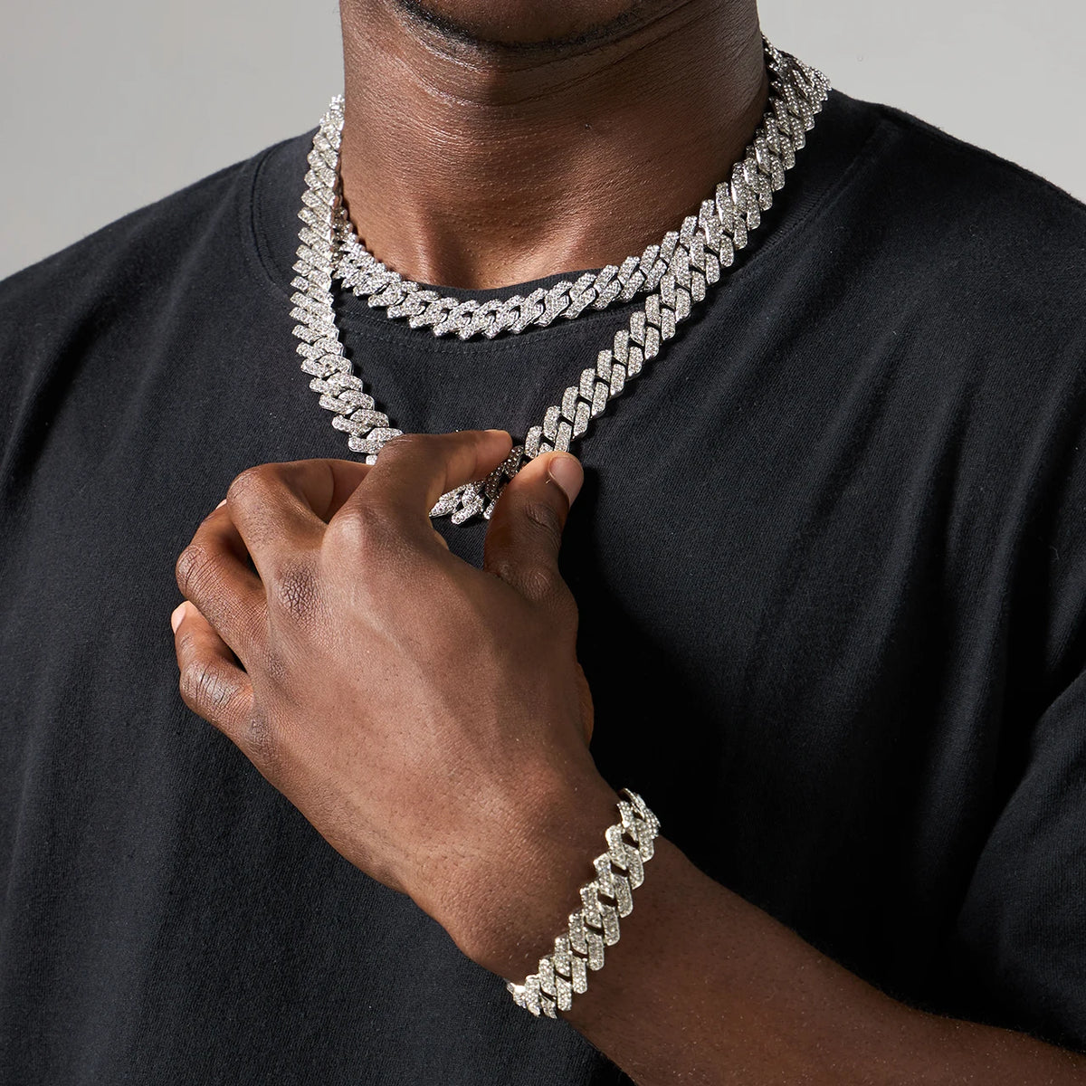 Vexaroa 14mm Iced-Out Cuban Chain Necklace — Vexaroa product image 3