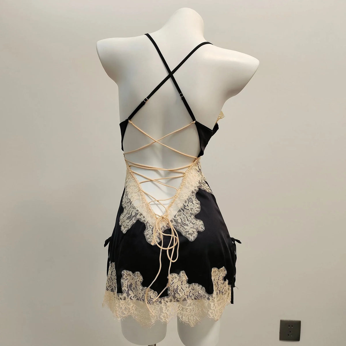 Vexaroa Ice Silk Lace Nightgown – Backless Suspender Pajamas