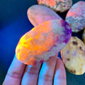Vexaroa purple hackmanite palm stone - view 7