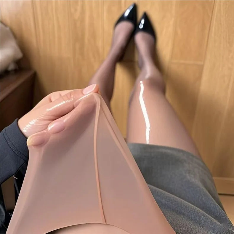 Women's High Oil Content Glossy Horse Oil Stockings Plus Size Thin Breathable Pantyhose Highly Elastic Glossy Sheer Tights Socks